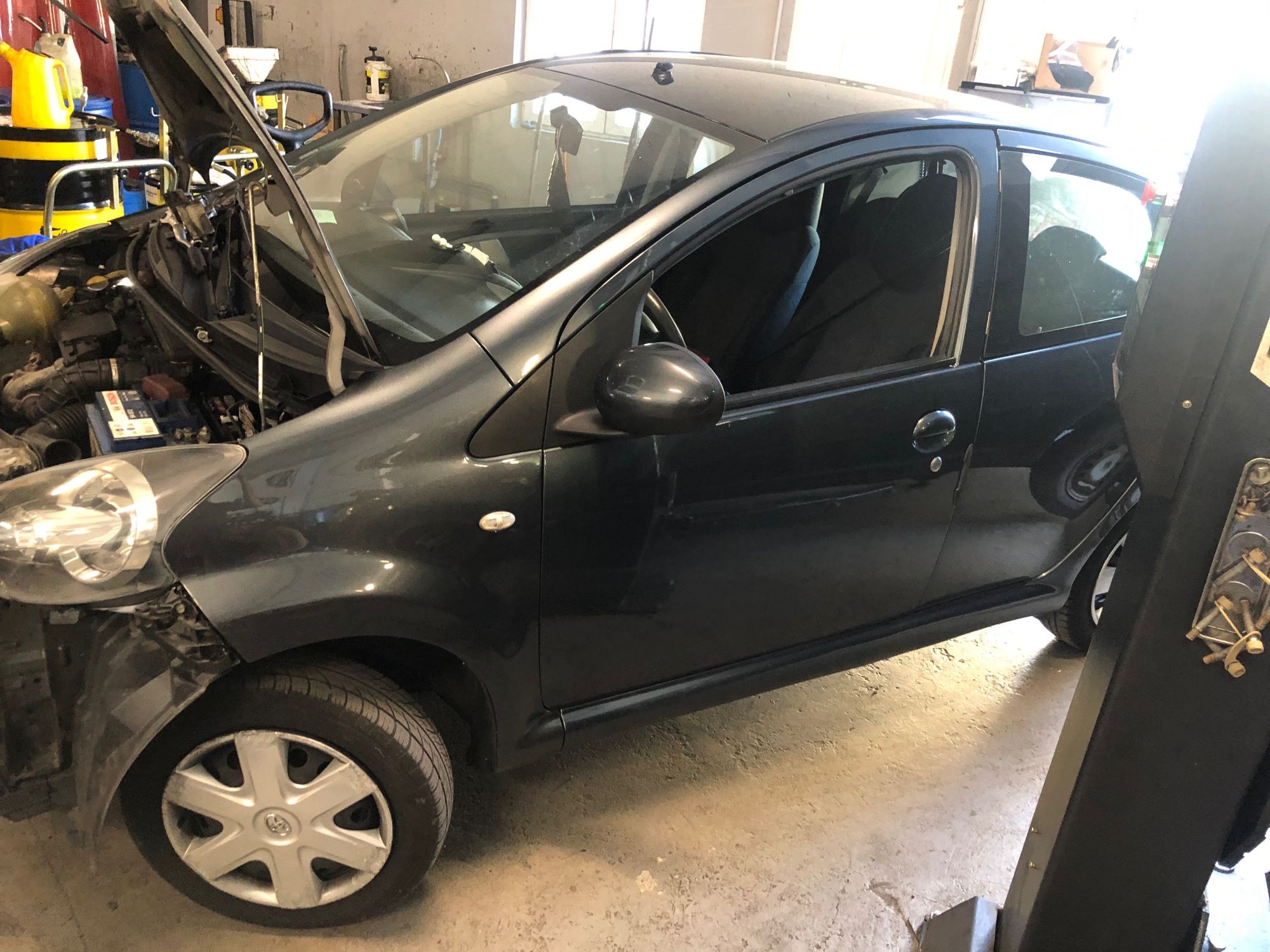 Grosse mécanique Remplacement d’un alternateur sur Toyota Aygo chez Garage Fastires à Colmar près de Houssen Wittelsheim